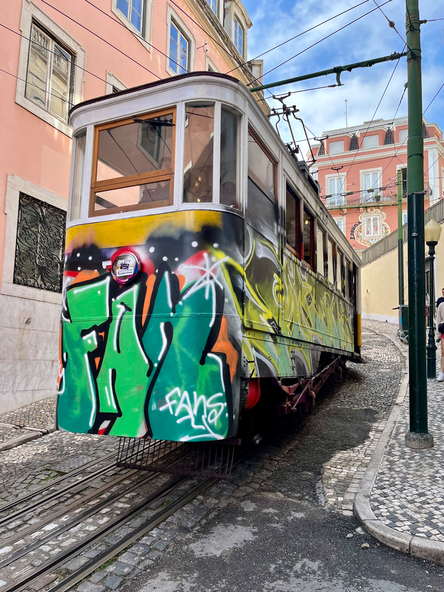 Lisbon-Tram_249