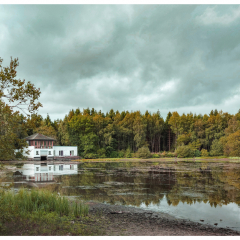 Boat-house-on-Moor-Loch_182